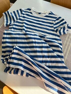 Old Navy Size M Blue & White Striped Tee Shirt Maxi Dress Size M